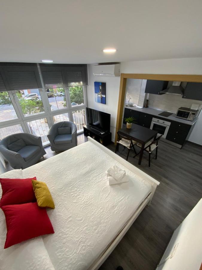 Reyna Apartamentos مالقة المظهر الخارجي الصورة