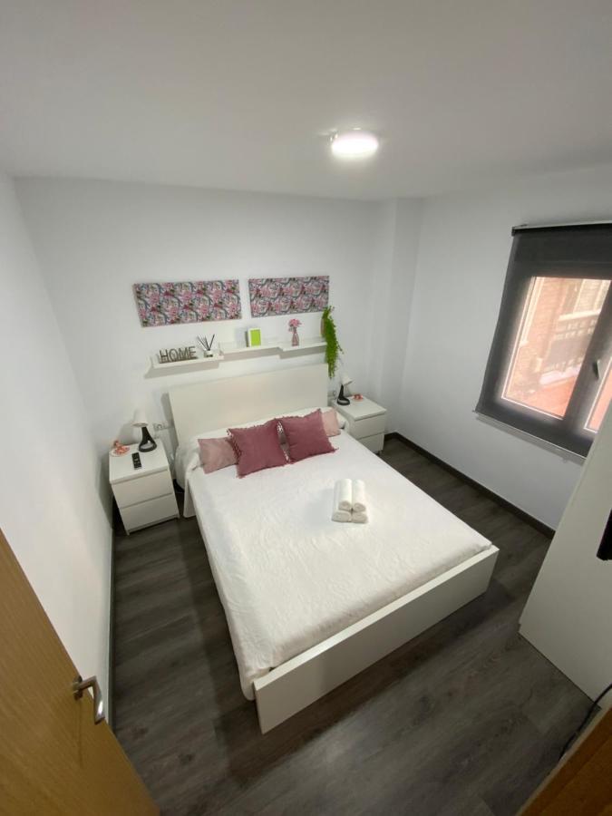 Reyna Apartamentos مالقة المظهر الخارجي الصورة